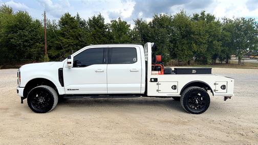 White 2024 Ford F-350 Lariat