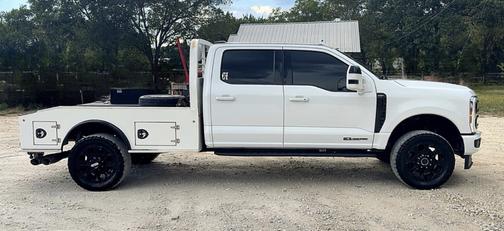 White 2024 Ford F-350 Lariat