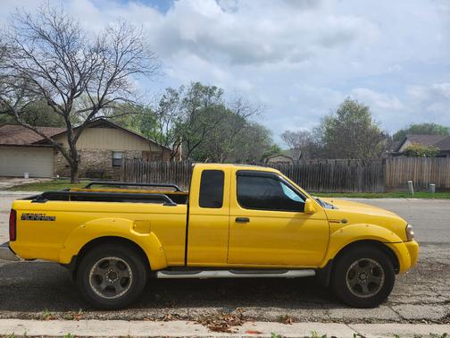 2001 Nissan Frontier S/C King Cab