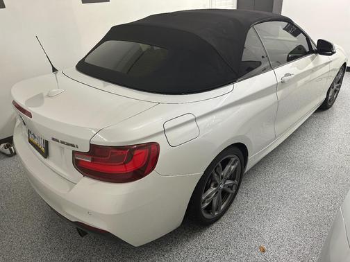 White 2015 BMW M235 i