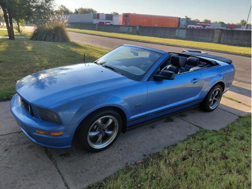 Blue 2006 Ford Mustang GT