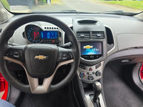 Red 2016 Chevrolet Sonic LT