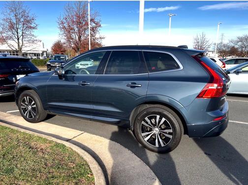 2023 Volvo XC60 B5 Core