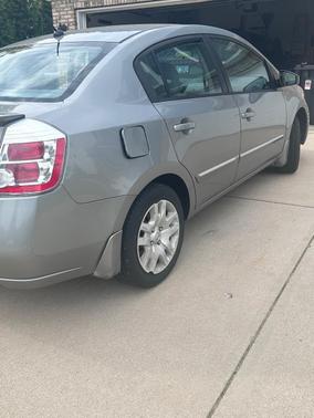 Gray 2012 Nissan Sentra 2.0 S