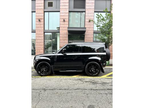 2023 Land Rover Defender V8
