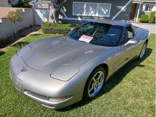 2000 Chevrolet Corvette Base