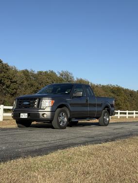 Gray 2009 Ford F-150 STX SuperCab