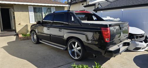 2003 Cadillac Escalade EXT Base