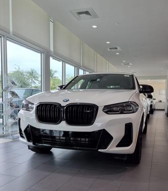2023 BMW X4 M40i