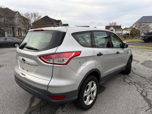 2016 Ford Escape S