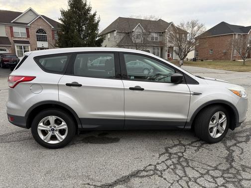 2016 Ford Escape S