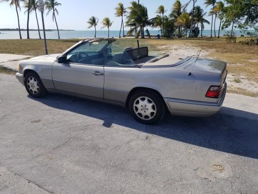 1995 Mercedes-Benz E-Class E320 Cabriolet