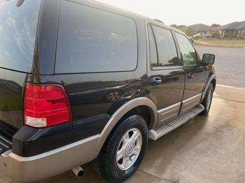 Photo 2 of 4 of 2004 Ford Expedition Eddie Bauer