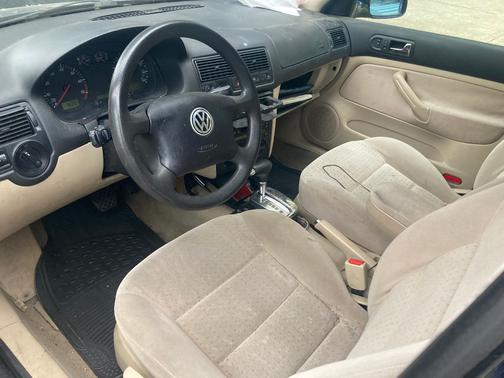 Blue 2000 Volkswagen Golf GLS