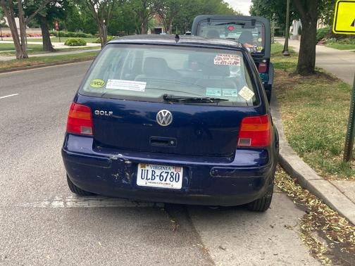 Blue 2000 Volkswagen Golf GLS