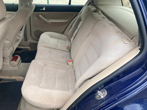 Blue 2000 Volkswagen Golf GLS