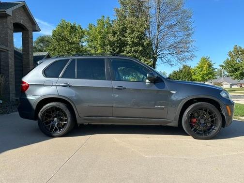 Gray 2013 BMW X5 xDrive50i