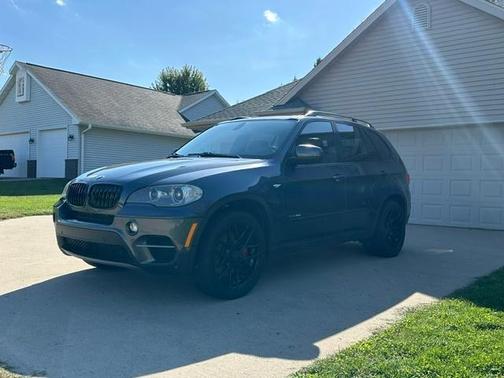 Gray 2013 BMW X5 xDrive50i
