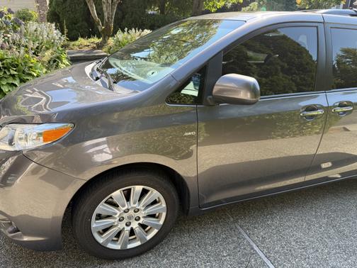 2017 Toyota Sienna XLE Premium