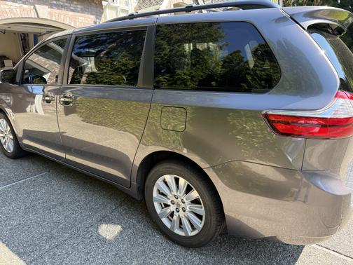 2017 Toyota Sienna XLE Premium