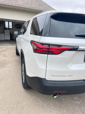 White 2022 Chevrolet Traverse LT Cloth