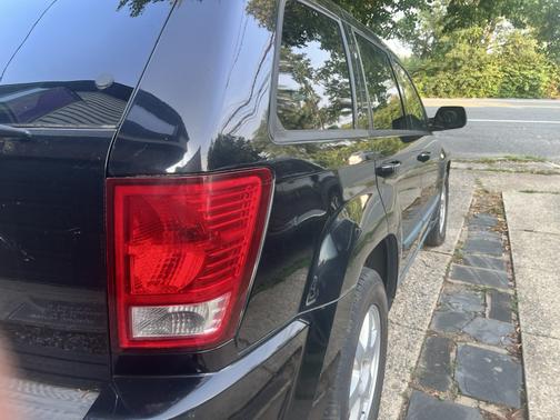Black 2008 Jeep Grand Cherokee Laredo