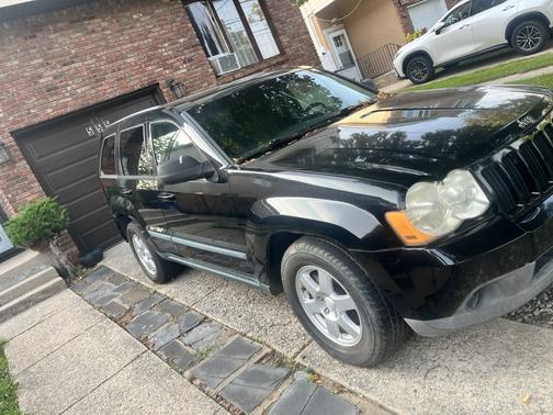 Black 2008 Jeep Grand Cherokee Laredo