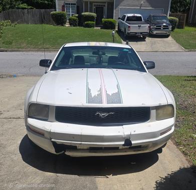 White 2005 Ford Mustang Deluxe