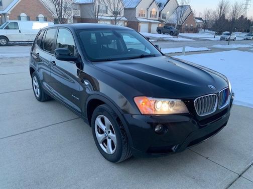 Photo 4 of 10 of 2011 BMW X3 xDrive28i