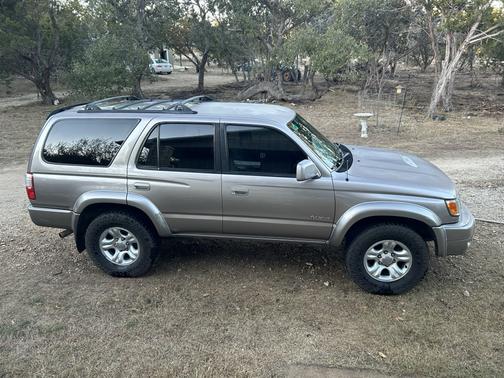 2002 Toyota 4Runner SR5