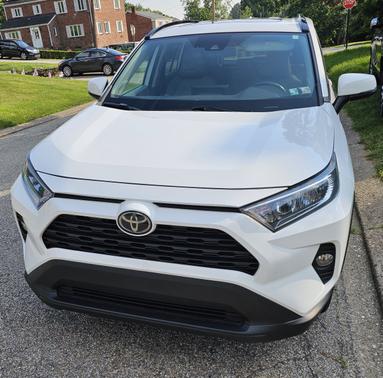 2019 Toyota RAV4 XLE Premium
