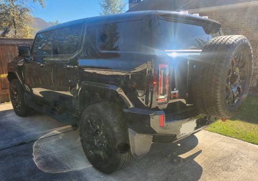 2024 GMC HUMMER EV SUV 2X