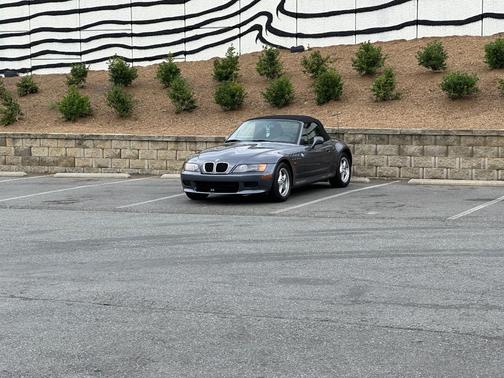 Gray 1999 BMW Z3 2.3 Roadster