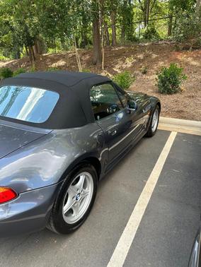 Gray 1999 BMW Z3 2.3 Roadster
