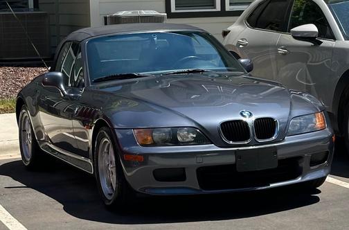 Gray 1999 BMW Z3 2.3 Roadster