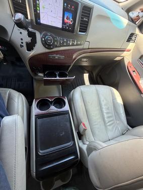 Black 2013 Toyota Sienna XLE