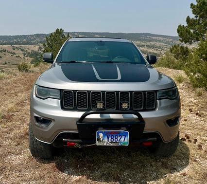 Silver 2018 Jeep Grand Cherokee Trailhawk
