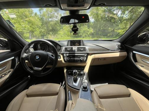 2017 BMW 330 i