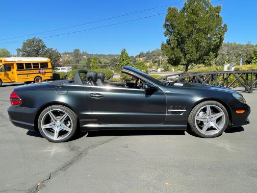 Photo 5 of 17 of 2011 Mercedes-Benz SL-Class SL 550