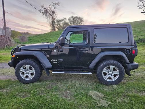 Black 2019 Jeep Wrangler Sport