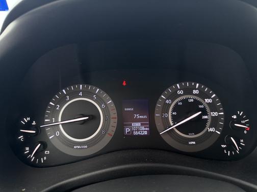 White 2017 INFINITI QX80 Base