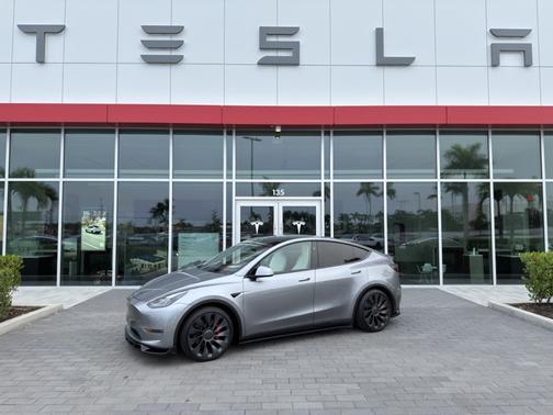 2024 Tesla Model Y Performance