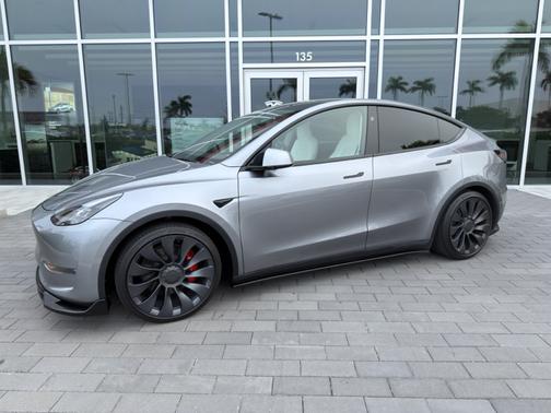 2024 Tesla Model Y Performance