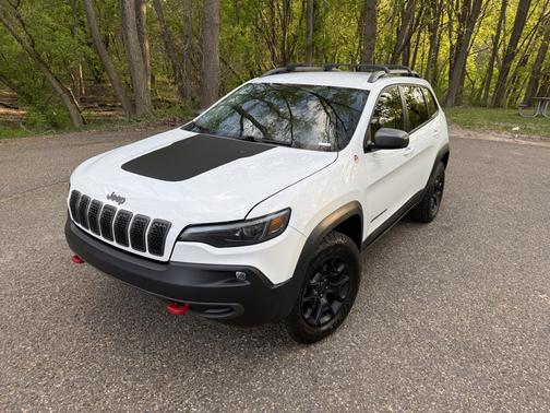 White 2020 Jeep Cherokee Trailhawk