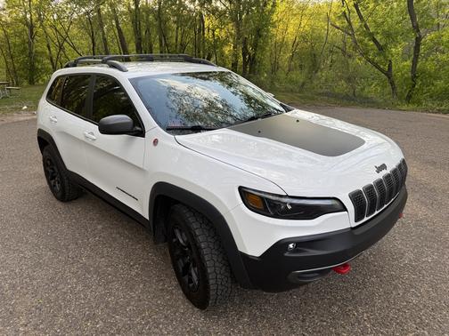 White 2020 Jeep Cherokee Trailhawk