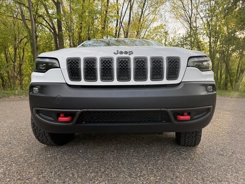 White 2020 Jeep Cherokee Trailhawk