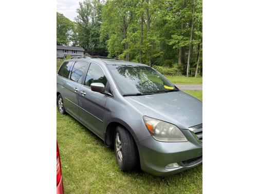 Photo 3 of 6 of 2005 Honda Odyssey EX-L