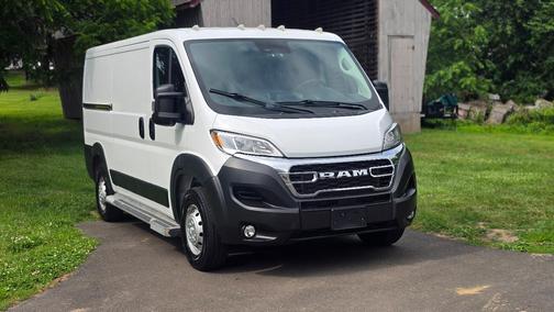 White 2023 RAM ProMaster 2500 Low Roof