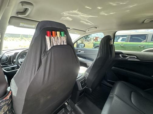 Gray 2023 Kia Sportage Hybrid EX
