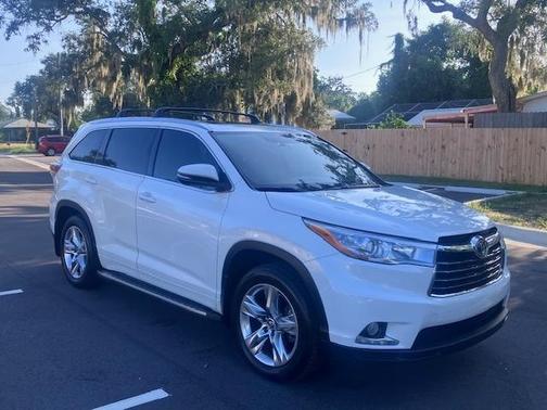 White 2016 Toyota Highlander Limited Platinum